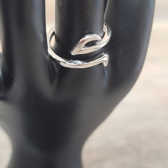 Musical Note Minimalistic Silvertone Fashion Ring Multiple Sizes - Picture 5 of 8